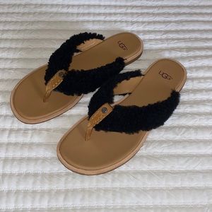 ugg flip flops